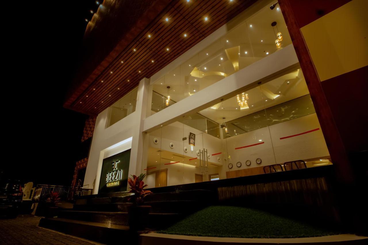 Beeza Clubhouse Hotel Kottayam Buitenkant foto