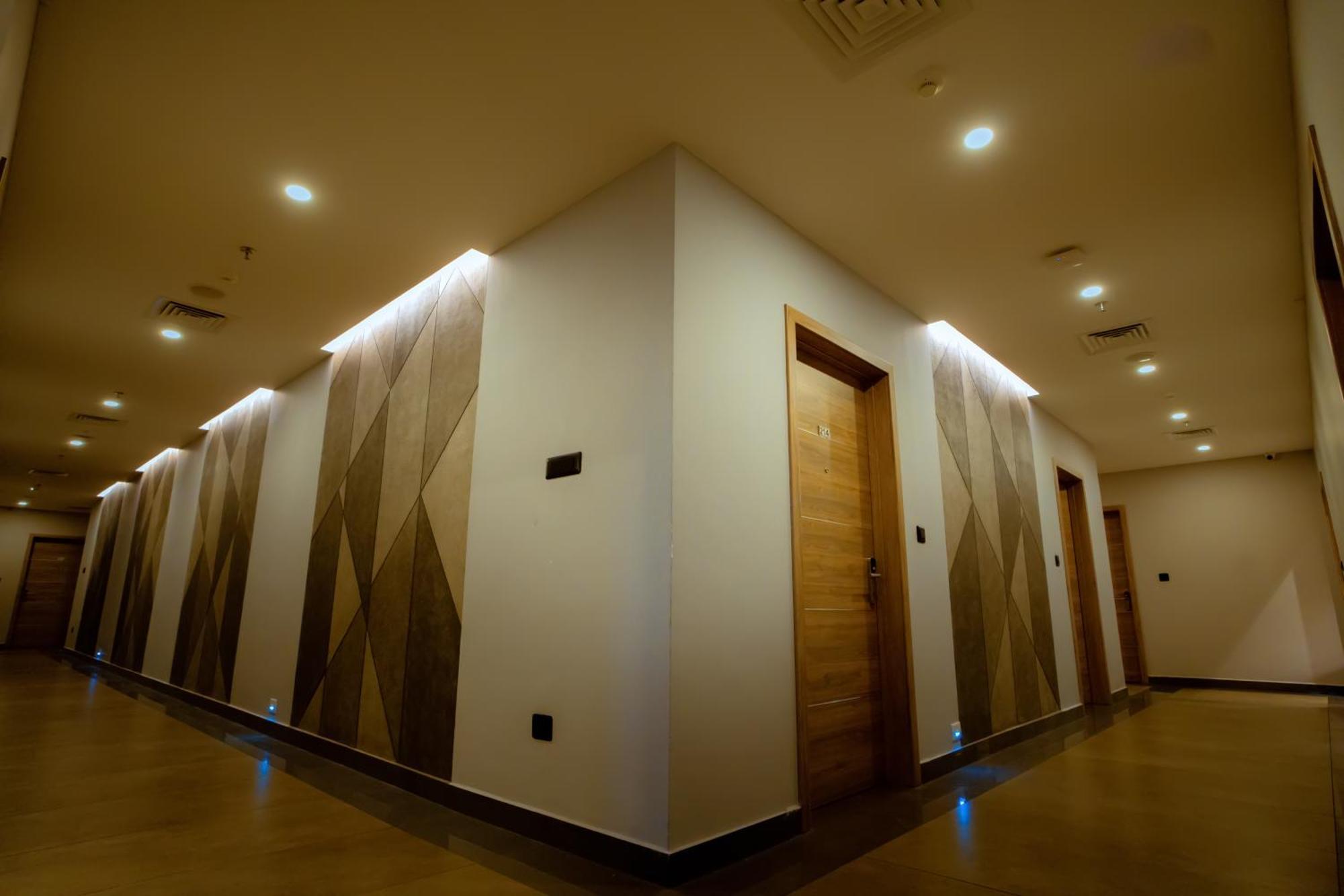 Beeza Clubhouse Hotel Kottayam Buitenkant foto