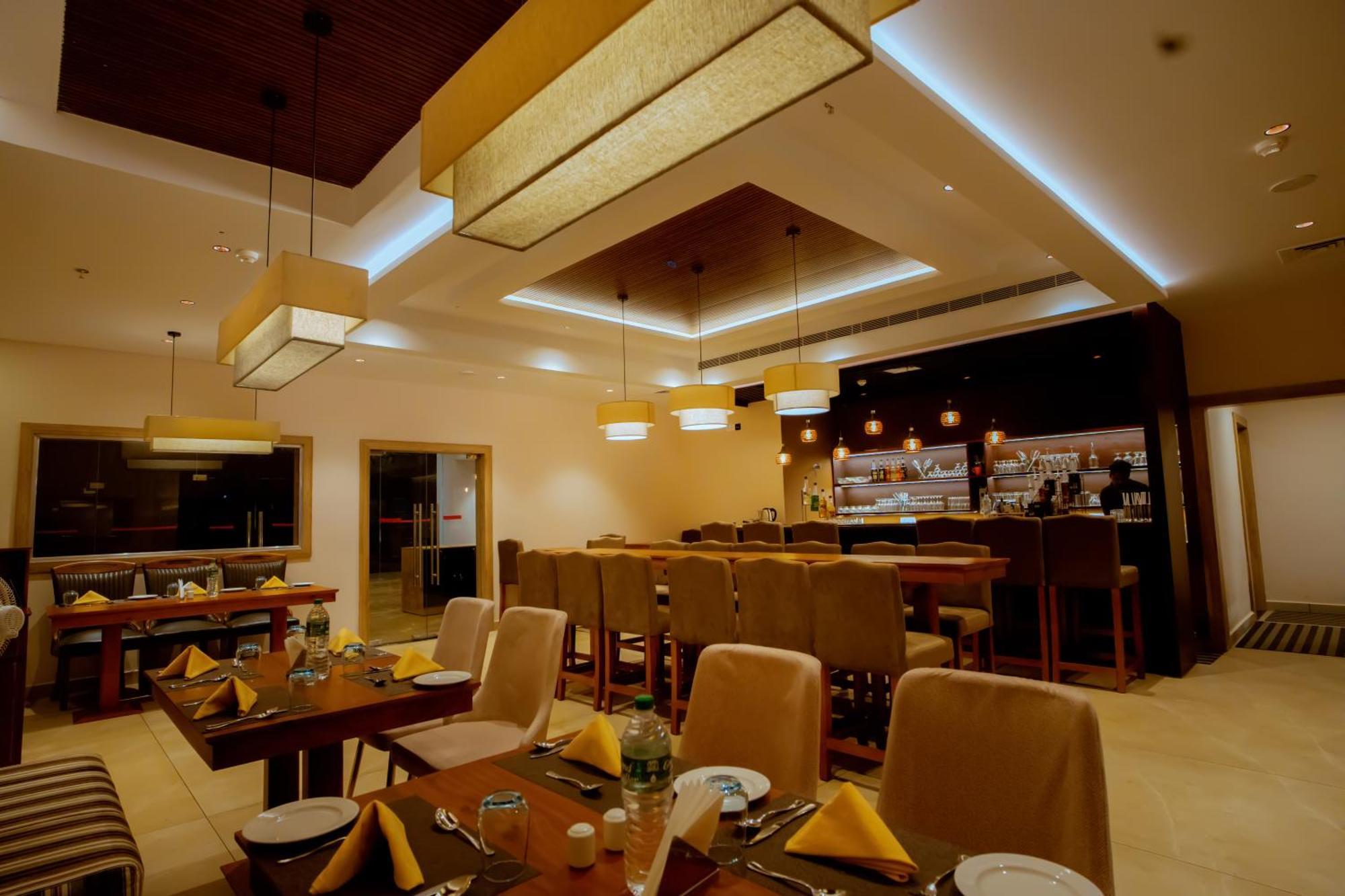 Beeza Clubhouse Hotel Kottayam Buitenkant foto